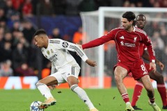 利物浦主帅斯洛特赞队员出色表现